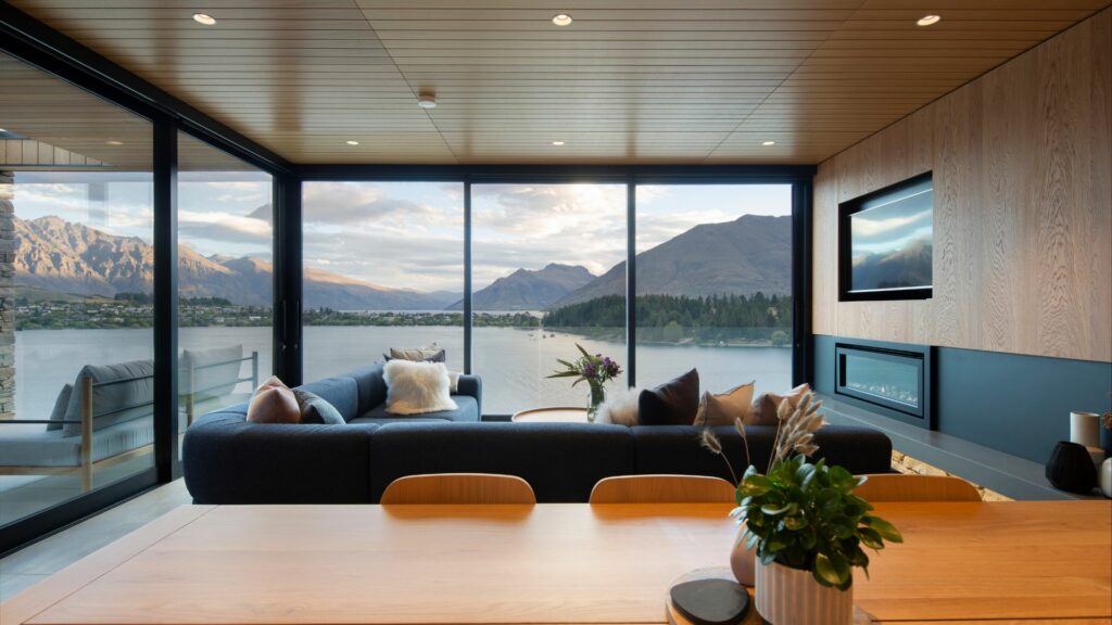 Lakehouse 2
